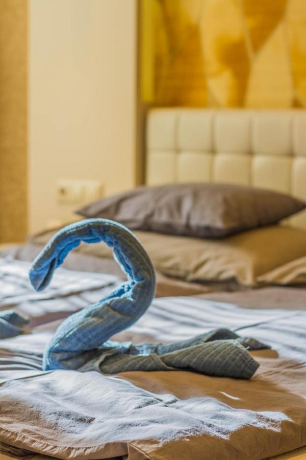 Chain Bridge Studio Apartment บูดาเปสต์ ภายนอก รูปภาพ