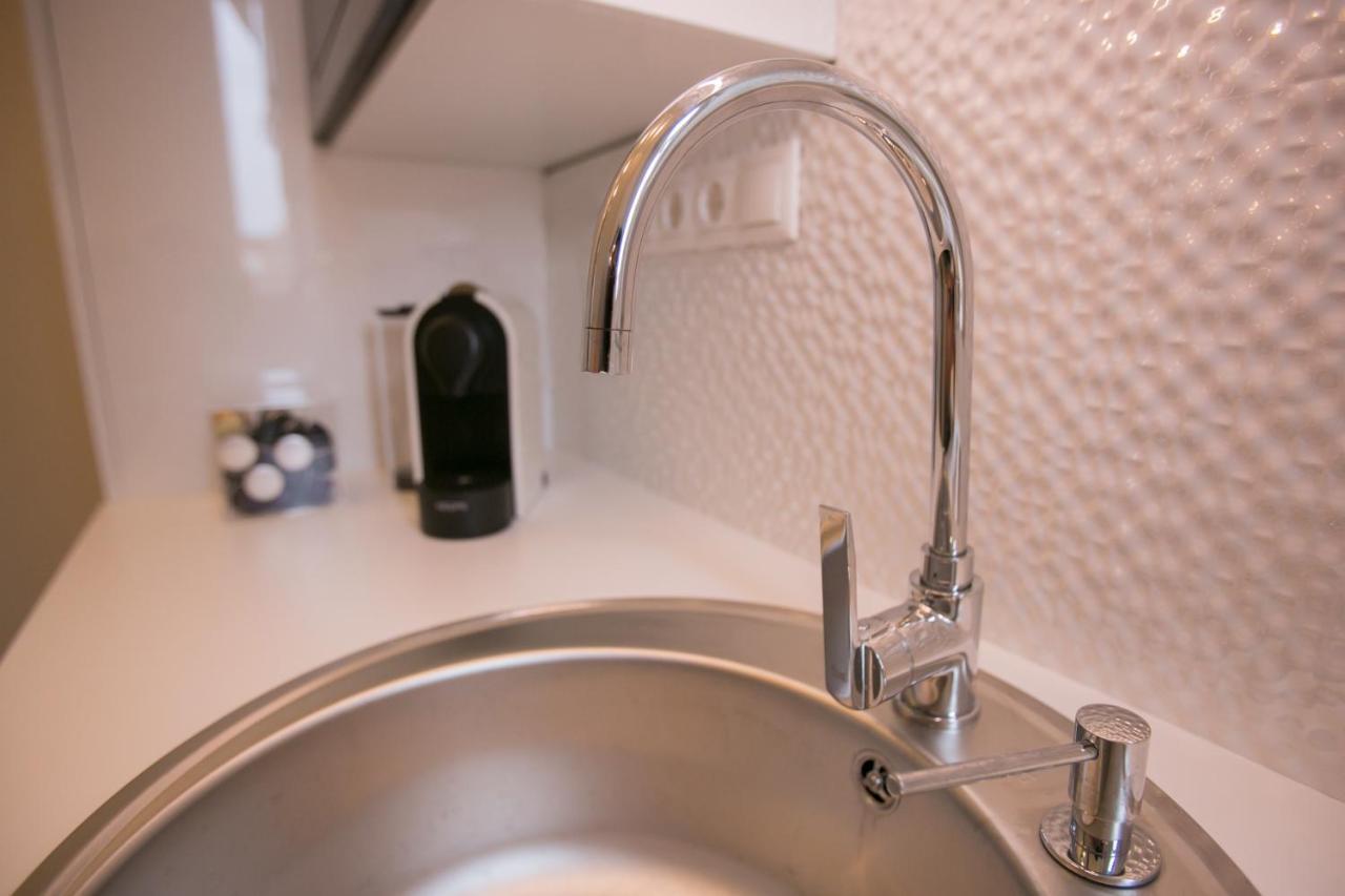 Chain Bridge Studio Apartment บูดาเปสต์ ภายนอก รูปภาพ